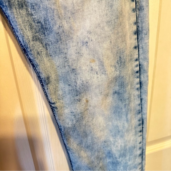 BROOKLYN LAUNDRY Jeans - Picture 2 of 5